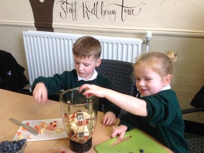 Image of EYFS Smoothie makers!