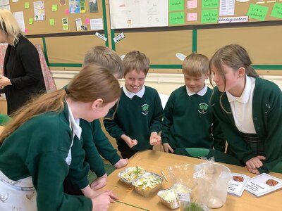 Image of Year 6 become Masterchefs